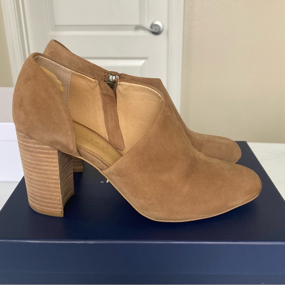 Splendid Hibiscus Ankle Bootie in Suede | Women's 10